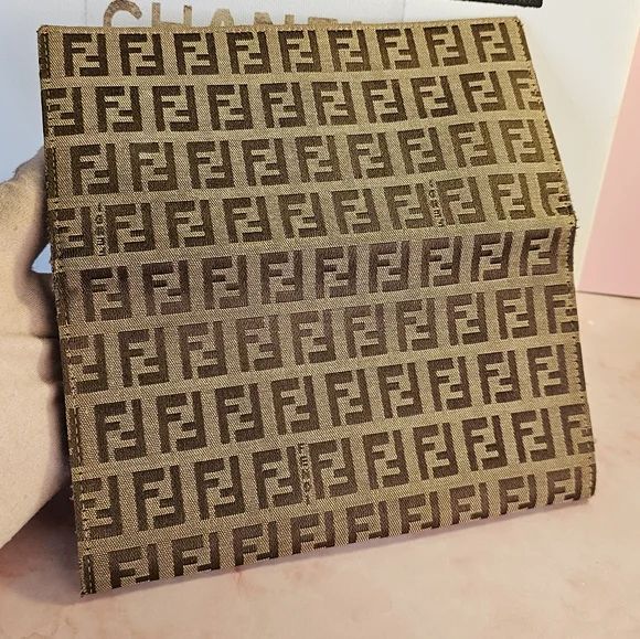 👜Fendi Zucchino Canvas & Leather Vintage Wallet in Continental Brown & Beige - Picture 3 of 15